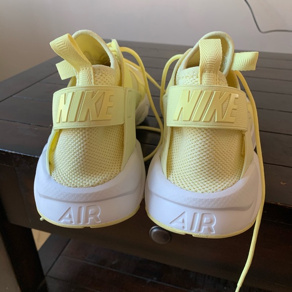 Nike Shoes | Light Yellow Nike Mens Shoes | Poshmark